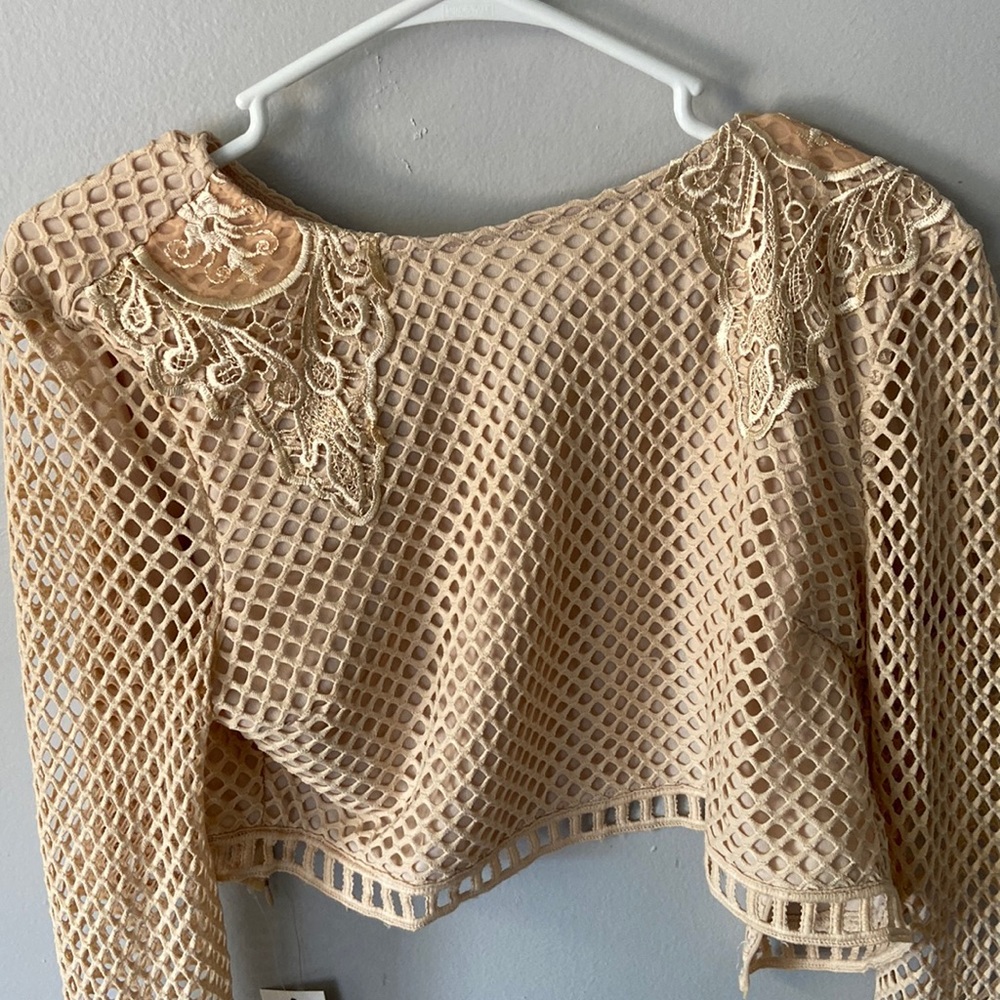 Carli Bybel x Misguided lace long sleeve crop top. Size US 10. NWT.